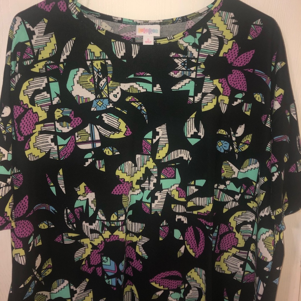 Amazing small LuLaRoe Irma